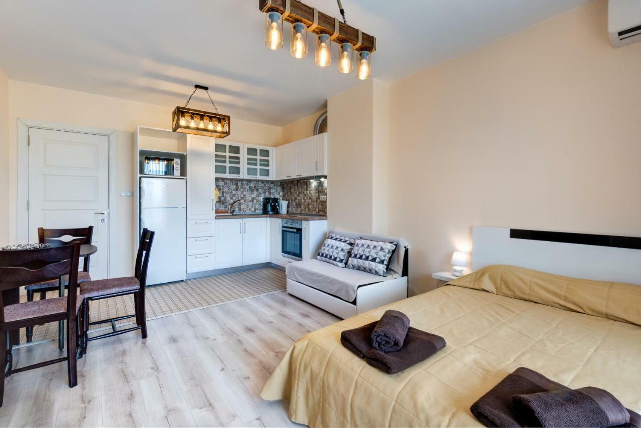 Appartamento Studio Zia 3- Great place in Lazur Burgas Esterno foto