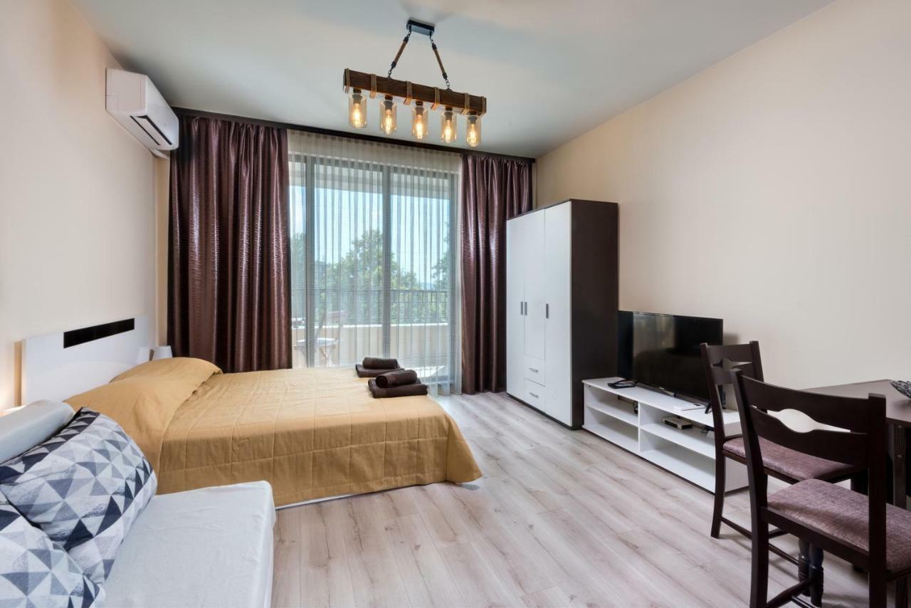 Appartamento Studio Zia 3- Great place in Lazur Burgas Esterno foto